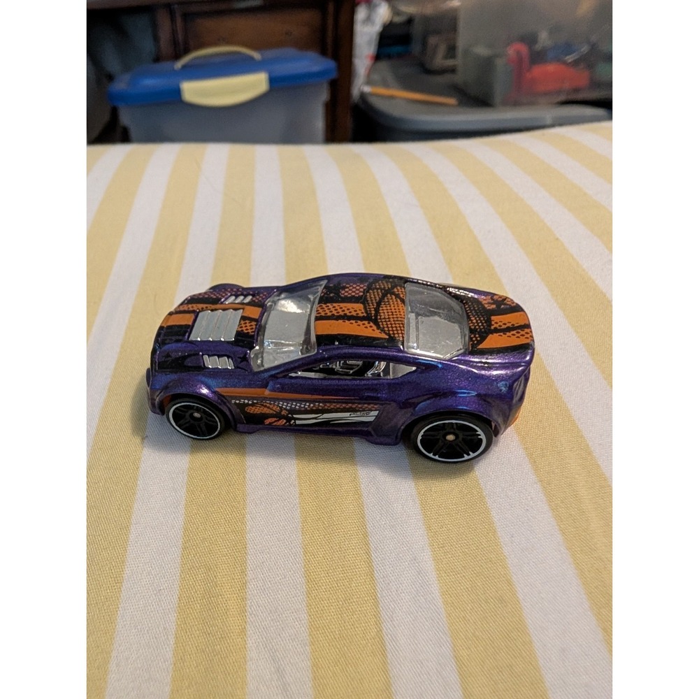 Hot Wheels #67 HW City-HW All Stars TORQUE TWISTER Purple Variant 2015- Loose